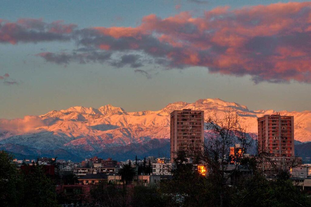 Como é a noite em Santiago do Chile?