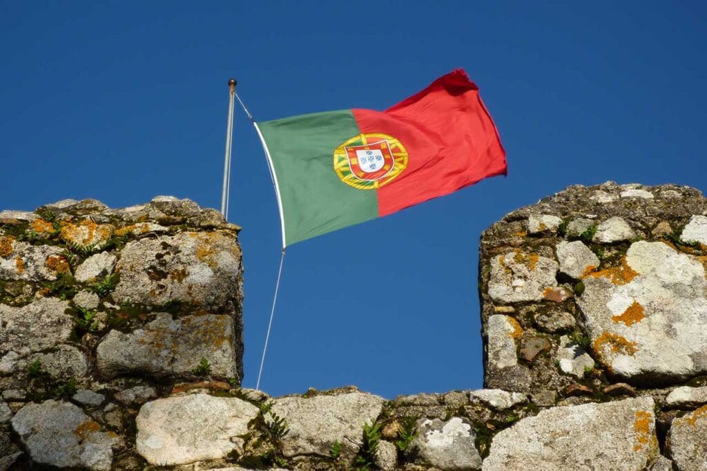 Como tirar o visto para morar em Portugal?