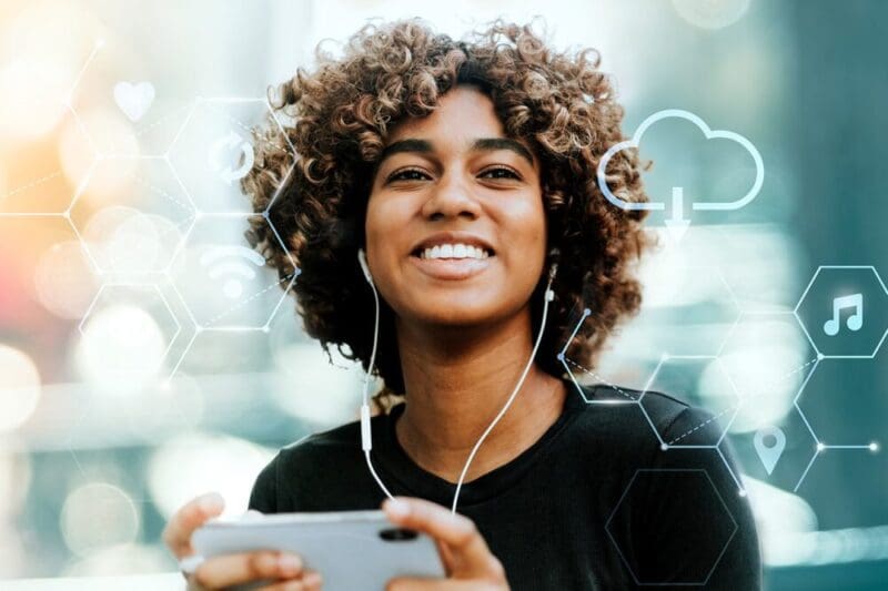 Roaming internacional: entenda como funciona esse serviço!