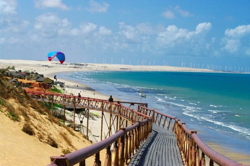 Canoa Quebrada: onde fica, quando ir e os melhores atrativos!